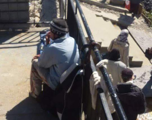 Quand l’histoire d’un vieil homme vendeur à la sauvette émeut les réseaux sociaux algériens