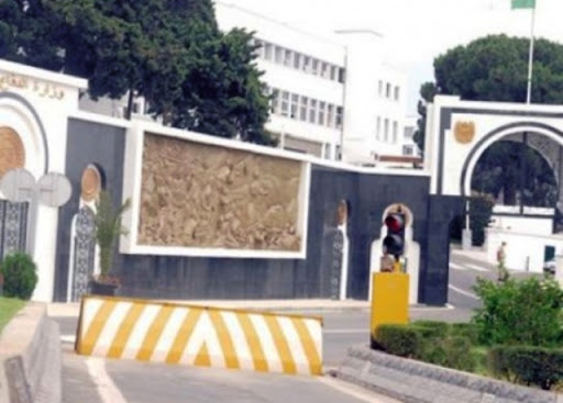 Quatre casemates pour terroristes et 05 bombes de confection artisanale découvertes et détruites à Bouira