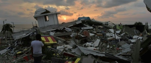 Séisme en Equateur: le bilan s&rsquo;alourdit à 423 morts