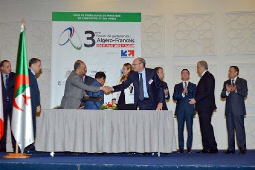 Trois accords de partenariat algéro-français signés à Alger
