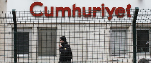 Turquie: prison contre 2 journalistes pour une caricature de Mahomet de Charlie Hebdo