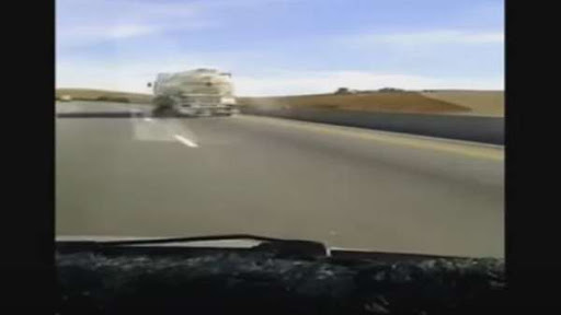 Un semi-remorque qui terrorise sur l’autoroute Est-Ouest