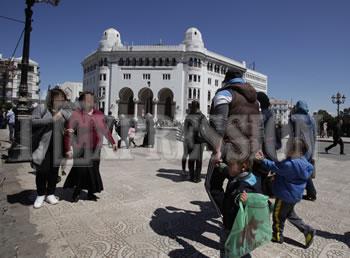 Université de la femme, cellule chargée de la famille, forte présence dans les structures partisanes:Les partis à la conquête des voix féminines