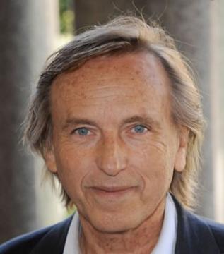 Alexandre Arcady, réalisateur, à l’expression: « Je suis tombé en amour de Roger Hanin »