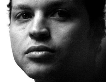 Amin Sidi Boumediene, réalisateur, à l&rsquo;expression: « On ne se censurera jamais pour avoir de l&rsquo;argent »