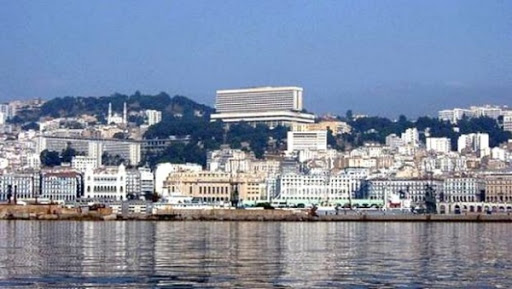 Conférence sur le projet de développement de groupements industriels culturels en octobre à Alger