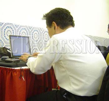 Jeux et enjeux de la communication journaliste, quel statut?