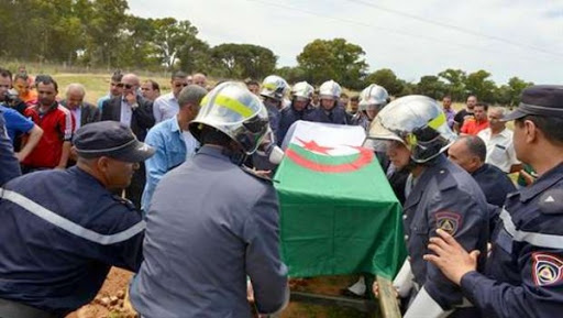 La dépouille de Mustapha Cheloufi inhumée au cimetière de Bouchaoui