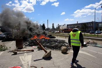 Le refus de la réforme de la loi du travail en france prend de l&rsquo;ampleur Carburants: la nouvelle arme de la fronde sociale