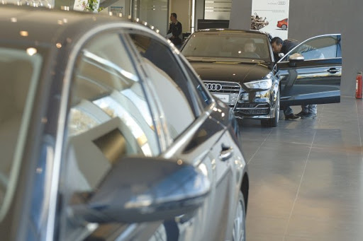 Les concessionnaires ont finalisé leurs plans sociaux Automobile : plus de 50 000 emplois menacés