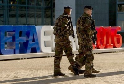 Les services secrets algériens sollicités pour empêcher des attentats contre l’Euro 2016 en France