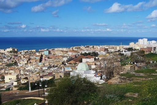 Mostaganem: 12 couples convolent en justes noces grâce à la solidarité