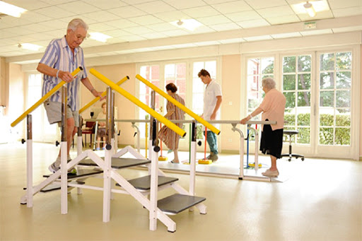 Personnes âgées : les médecins appellent à la création de centre de gériatrie