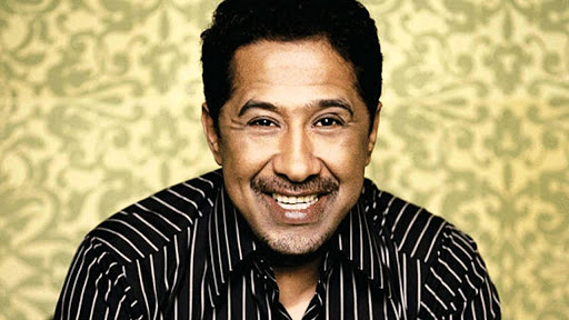 Plagiat d’une chanson: La justice française acquitte Cheb Khaled