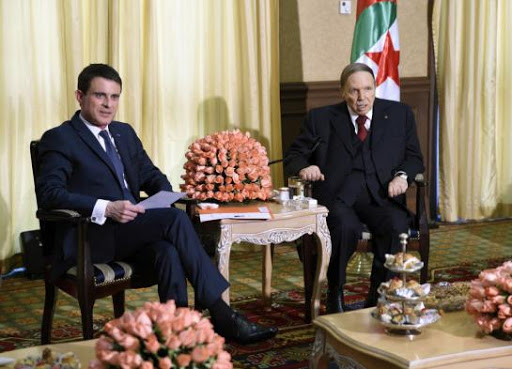 Polémique sur la photo postée sur Twitter : Valls s’explique