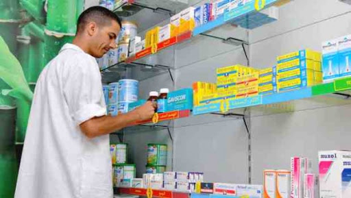 Pour éviter une interaction médicamenteuse, le pharmacien « deuxième mémoire » du médecin