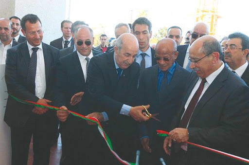 Première journée perdue pour les exposants et les visiteurs: Le Salon Batimatec fermé jusqu’à l’arrivée du ministre