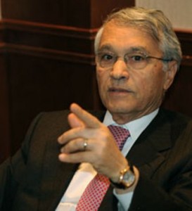 Révélations sur les comptes de son épouse: Khelil accuse les Français et la presse