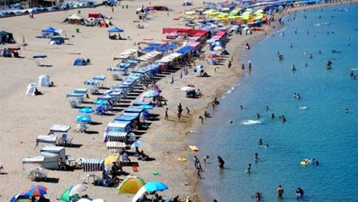 Saison estivale: pas de concession de plages au privé
