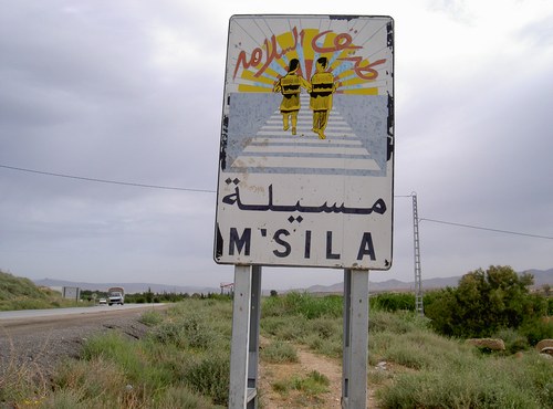 Une femme se jette d&rsquo;un bus pour échapper à ses ravisseurs à M&rsquo;sila