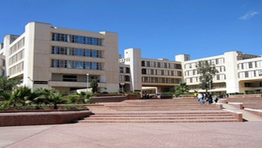 Université d’Oran 1: adoption prochaine d’un système master à distance en lettres et arts