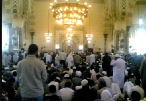 A 13 ans, Yacoub officie la prière des tarawih à Batna