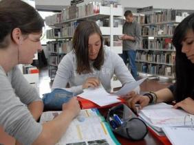 Bac partiel : des parents d’élèves et des syndicats plaident pour des révisions en groupe