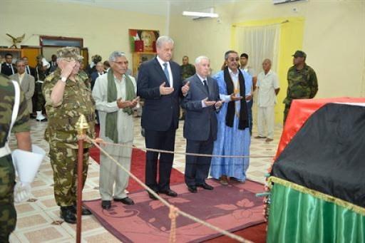 Bensalah se recueille à la mémoire du défunt président sahraoui Mohamed Abdelaziz