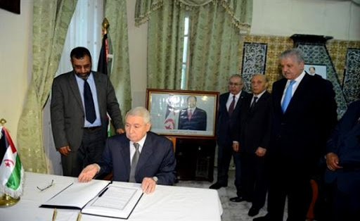 Décès du président sahraoui: M. Bensalah signe le registre des condoléances