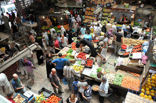 Des prix raisonnables au marché aménagé à la place du 1er-Mai