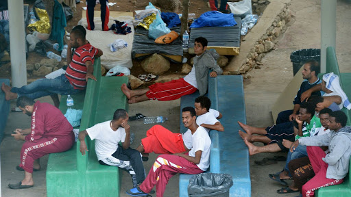 Devenue terre d’accueil, l’Algérie peine à intégrer les migrants