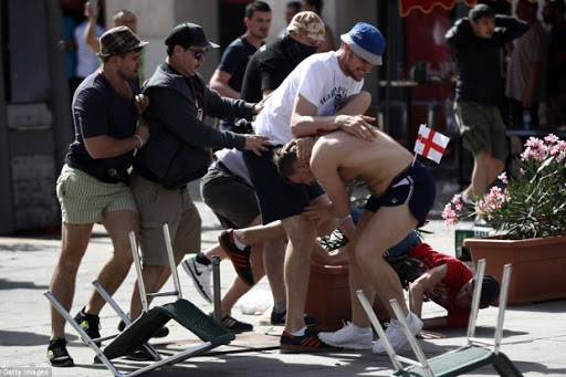 Euro 2016 : La Fédération Anglaise réagit à la violence des supporteurs