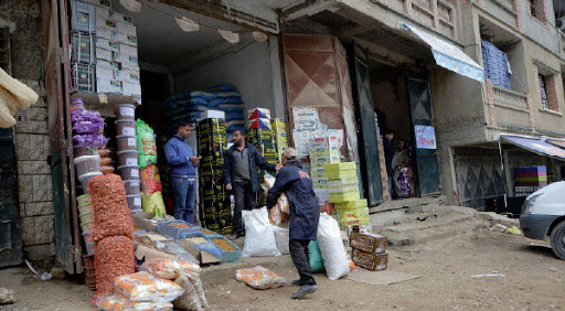 Exposition des denrées alimentaires en dehors des locaux commerciaux : un danger pour la santé publique à Chlef