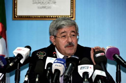 Fuite des sujets du Baccalauréat: Ouyahia dénonce « une politisation » du système national d&rsquo;éducation