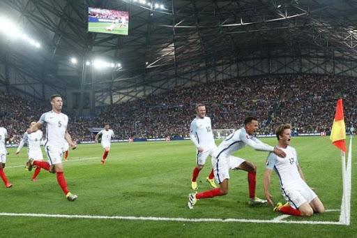 L’Angleterre se fait remonter à la dernière minute par la Russie !