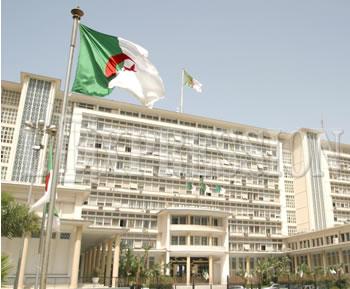 Le gouvernement gère difficilement, mais sûrement la crise financière: La potion miracle