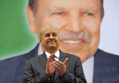 Le président renouvelle sa confiance à Sellal pour mettre en œuvre la nouvelle politique économique