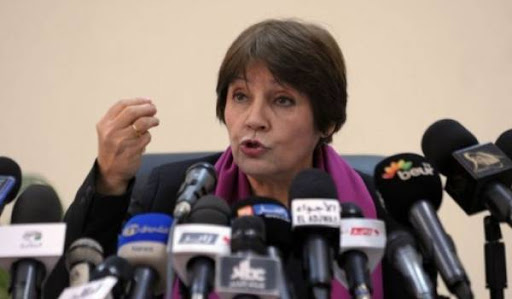 Le smartphone de Feraoun et le tableau noir de Benghebrit