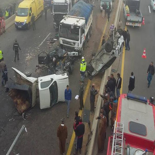 Médéa : au moins 1 mort et 21 blessés dans le renversement d’un bus à Oued Beni Atelli
