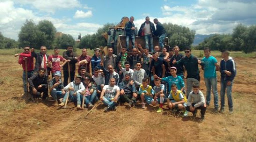 Photos. Des jeunes bénévoles en action pour nettoyage et création d&rsquo;espace vert à Raffour (Bouira).