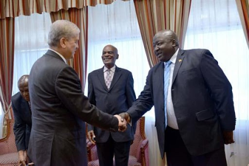 Sellal reçoit l’envoyé spécial du président ougandais