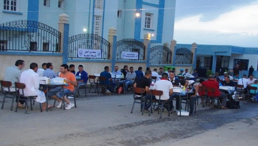 Sûreté nationale: Iftar collectif au niveau des barrages de sécurité au profit des usagers de la route
