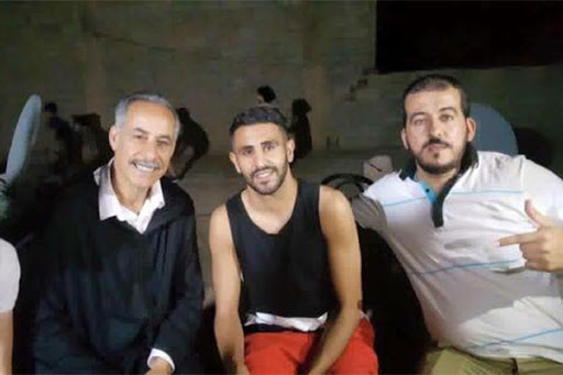 Tlemcen: Une marée humaine pour Riyad Mahrez