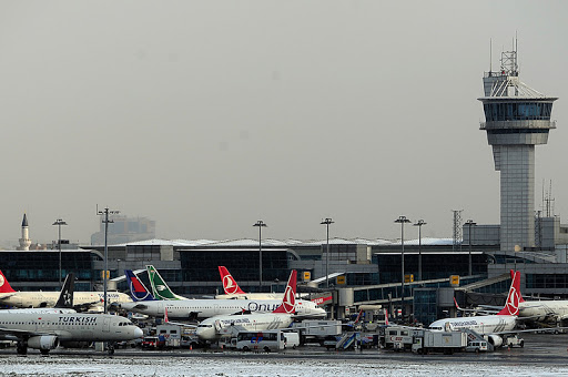 Turquie: 36 tués dans un triple attentat-suicide à l’aéroport d’Istanbul, l’EI pointé – actualisé
