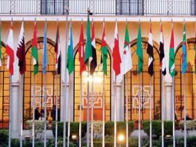 Appel au règlement politique des conflits et au développement des mécanismes de lutte antiterroriste