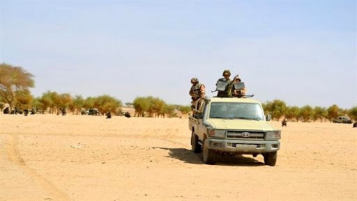 Arrestation de deux contrebandiers à El Oued et un immigrant clandestin à Tlemcen (MDN)