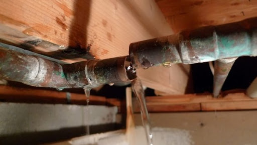 Assurance-habitat: plombiers et électriciens mis à la disposition des assurés