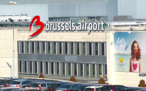 Attentats de Bruxelles: le plan de crise dans l’aéroport était « un échec global »