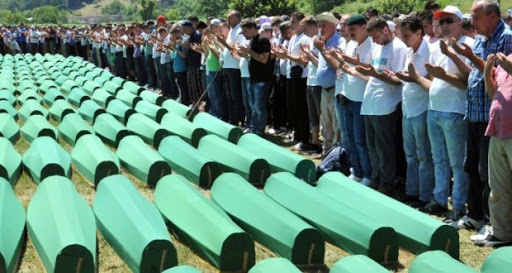 Bosnie : vingt-et-un ans après, 127 victimes inhumées à Srebrenica