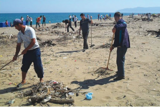 Célébration de la journée internationale Nelson Mandela en Algérie: Nettoyage de plage et sensibilisation sur le sida